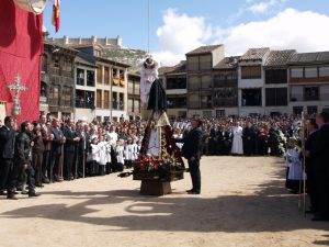 Semana Santa en la Ruta del Vino Ribera del Duero: Bajada del Ángel en Peñafiel Semana Santa en la Ruta del Vino Ribera del Duero: Bajada del Ángel en Peñafiel