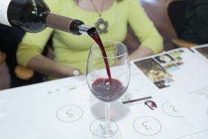 Imagen. Cata de vino. Feria del Vino y la Aceituna de Extremadura