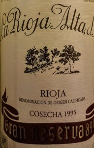 Reserva 890 Imagen. Etiqueta de la cosecha de 1995 del gran Reserva 890, es un vino excelente.