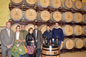 bodega iniesta El Agregado Comercial y Consejero de la Embajada de EE.UU, Keith Silver visitó Bodega Iniesta