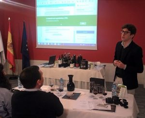 La Ruta do Viño Rías Baixas celebró con gran éxito una Cata entre Amigos con vinos tintos en Pontevedra.