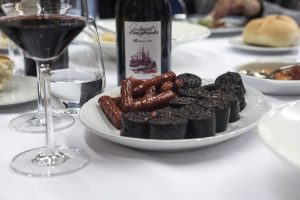 Comer en Bodega: Completa una experiencia única en Pagos de Leza Comer en Bodega: Completa una experiencia única en Pagos de Leza