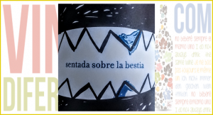 Sentada Sobre la Bestia Azul. 2014 Sentada Sobre la Bestia Azul 2014