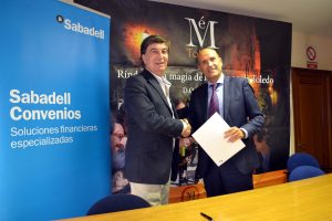 D.O Méntrida firma un convenio con Banco Sabadell