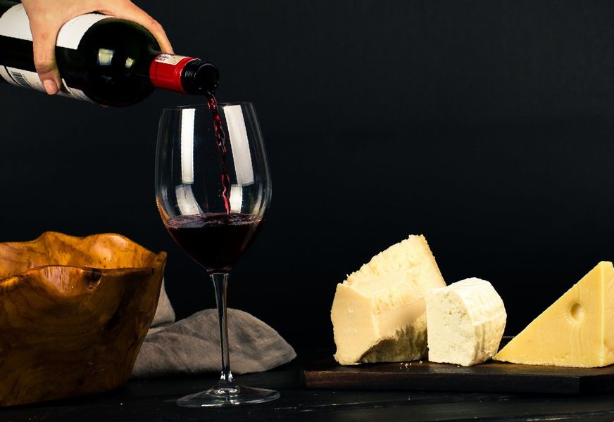Tipos de vinos y cómo maridarlos
